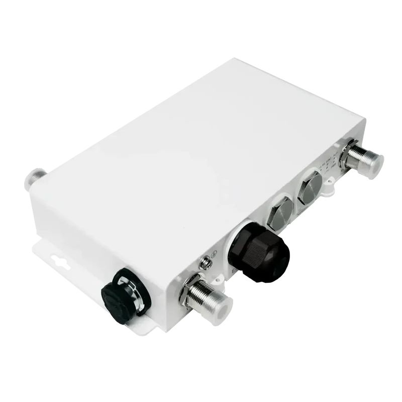 RAK7240CV2 8-Channel IP65 Outdoor Gateway for LoRaWAN, 3/4 view